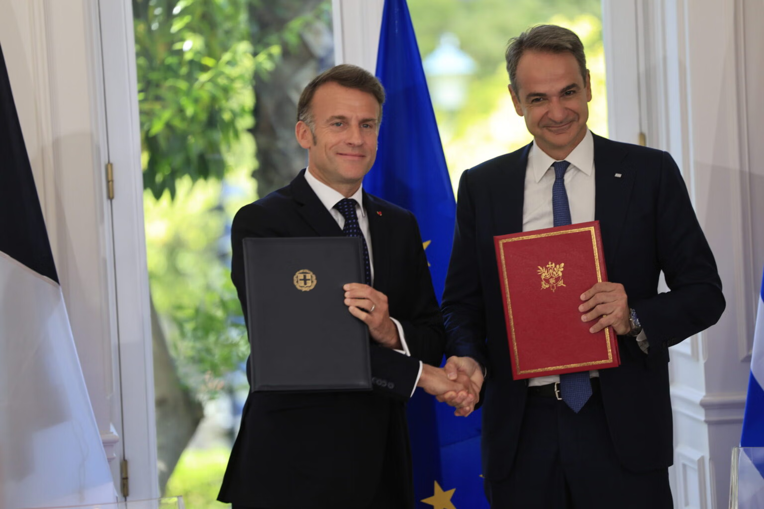 Εμμανουήλ Μακρόν, ένας ηγέτης μιας μεγάλης φίλιας χώρας ….